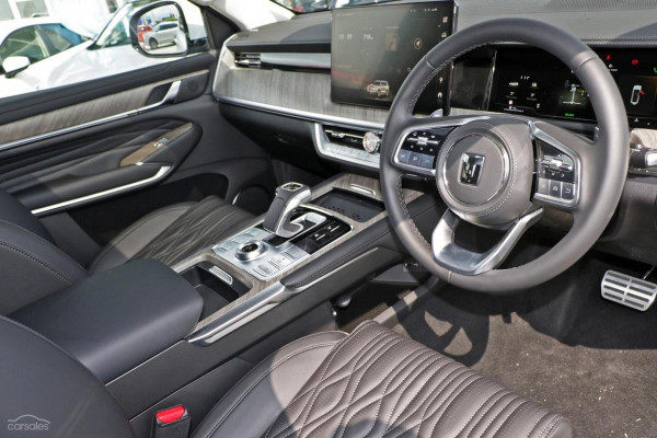2024 GWM Tank 500 P03 Lux Hybrid SUV Image 5