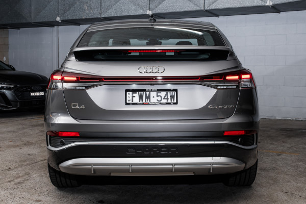 2025 Audi Q4 e-tron F4 45 SUV image 5