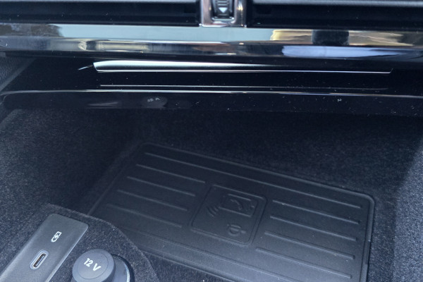 2025 MY26 Volkswagen Touareg RC 210TDI Wolfsburg Edition SUV Image 18