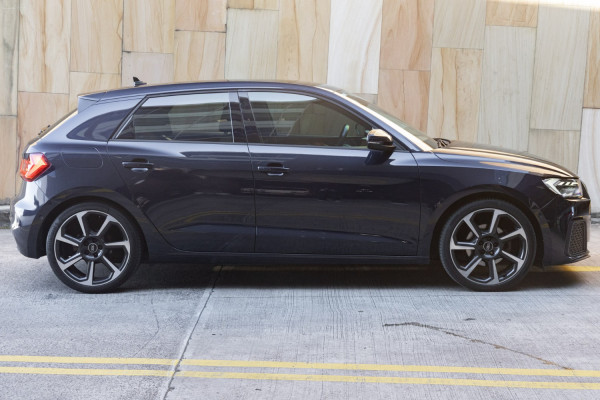 2022 Audi A1 GB 35 TFSI Hatch image 3