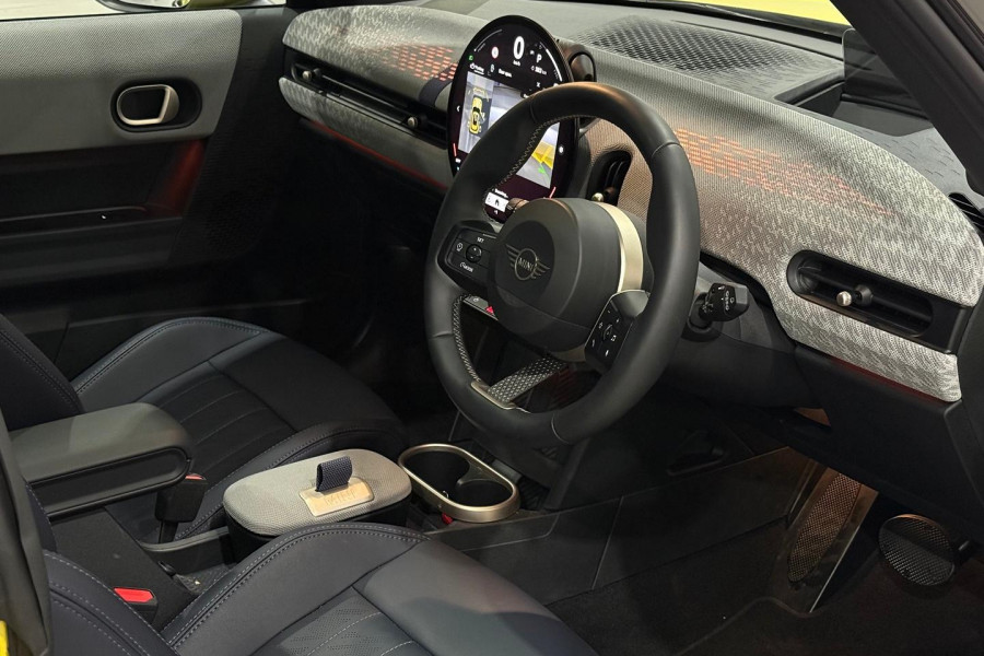 2025 MINI Cooper F65 S Favoured Hatch