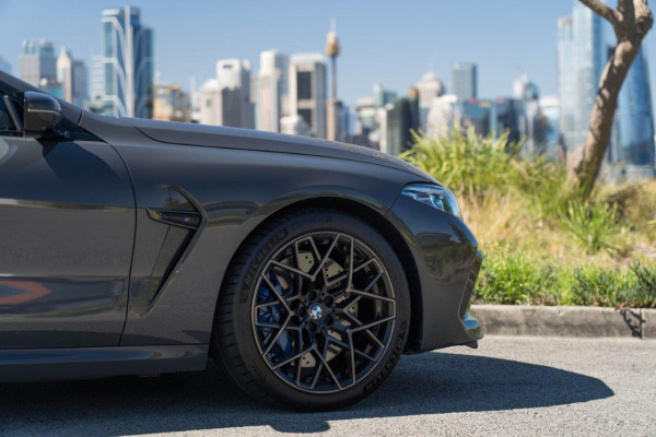 2020 BMW M8 Competition Coupe Image 9