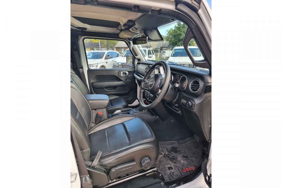 2022 Jeep Wrangler JL Unlimited Overland SUV Image 9