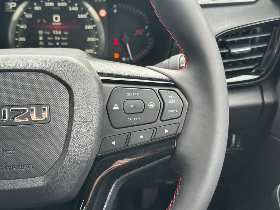 2026 MY25.5 Isuzu D-MAX RG X-TERRAIN Ute Image 12