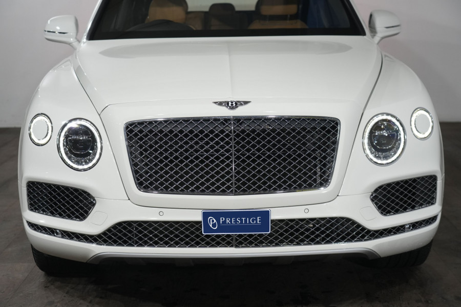 2016 Bentley Bentayga SUV Image 3