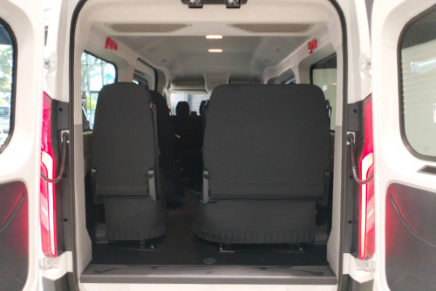 2024 LDV Deliver 9  11-Seat Bus Image 13