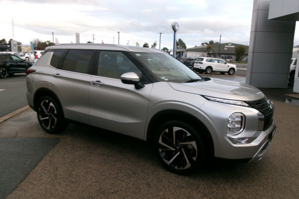 2023 Mitsubishi Outlander ZM Aspire SUV Image 2