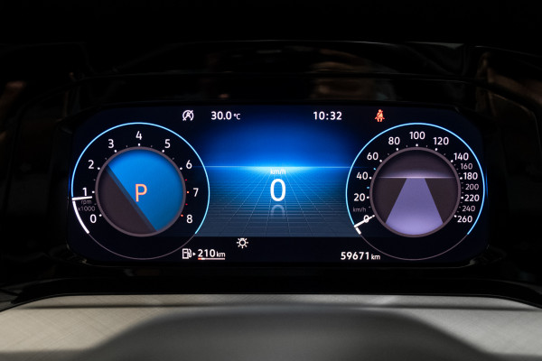 2022 Volkswagen Golf 8 110TSI Life Hatch Image 18