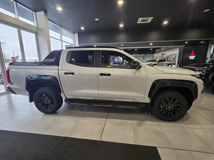 2026 Mitsubishi Triton MV GSR Ute Image 3