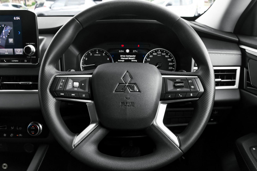 2024 Mitsubishi Outlander ZM ES SUV Image 8
