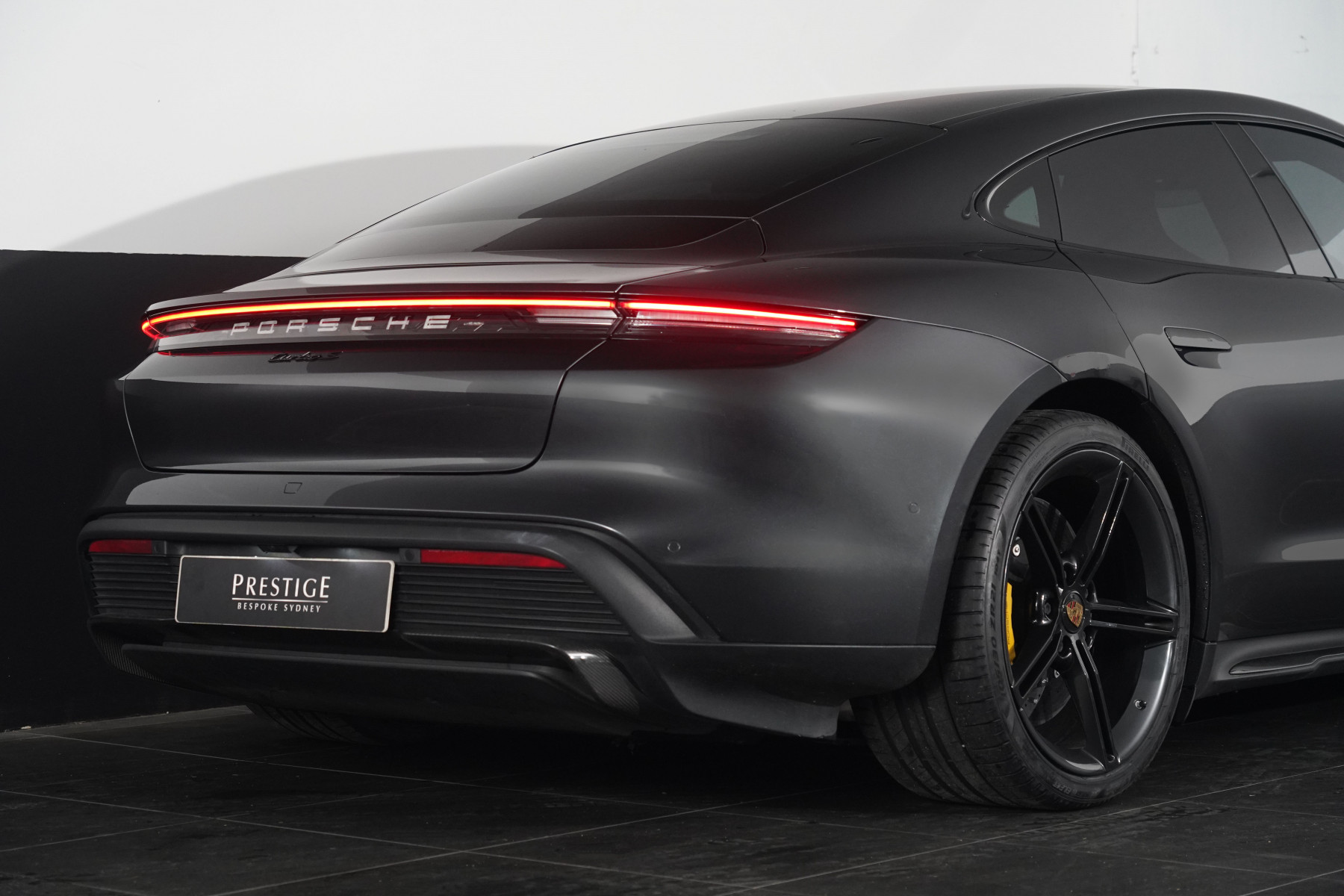 2020 Porsche Taycan Turbo S Coupe Image 8