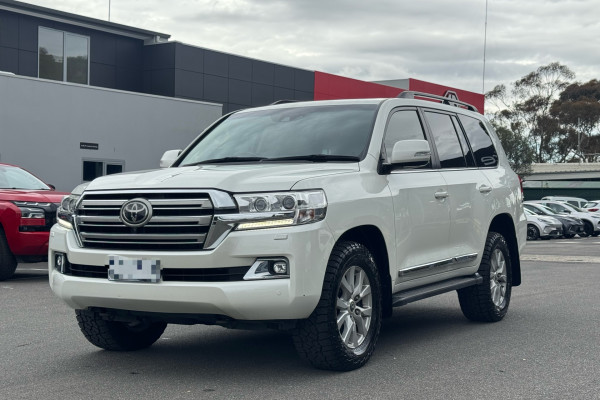 2017 Toyota LandCruiser VDJ200R Sahara SUV Image 9