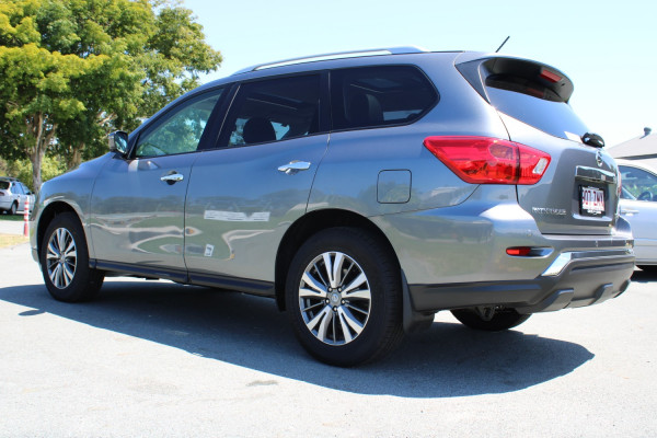 2019 Nissan Pathfinder R52 Series III ST-L 2WD Suv Image 5