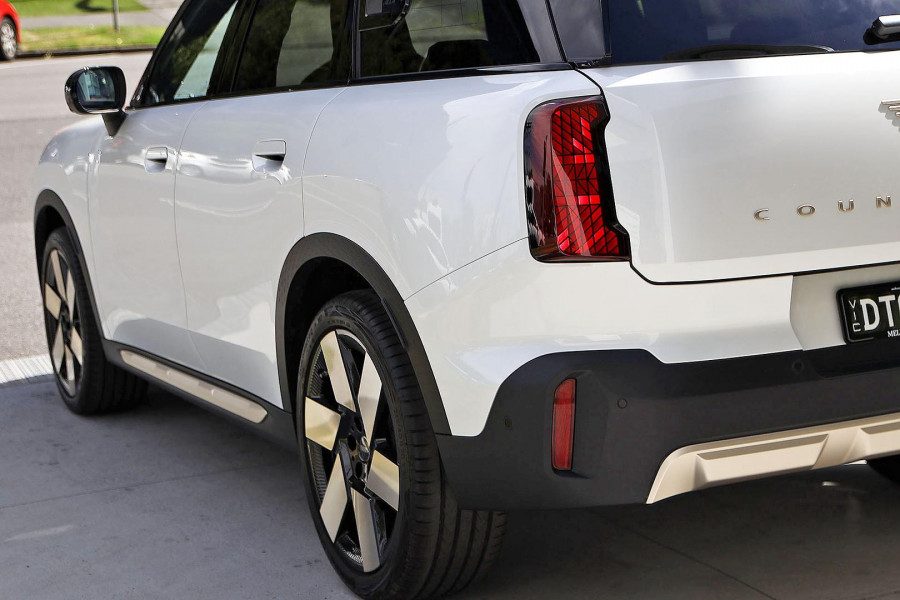 2025 MINI Countryman U25 S Favoured SUV