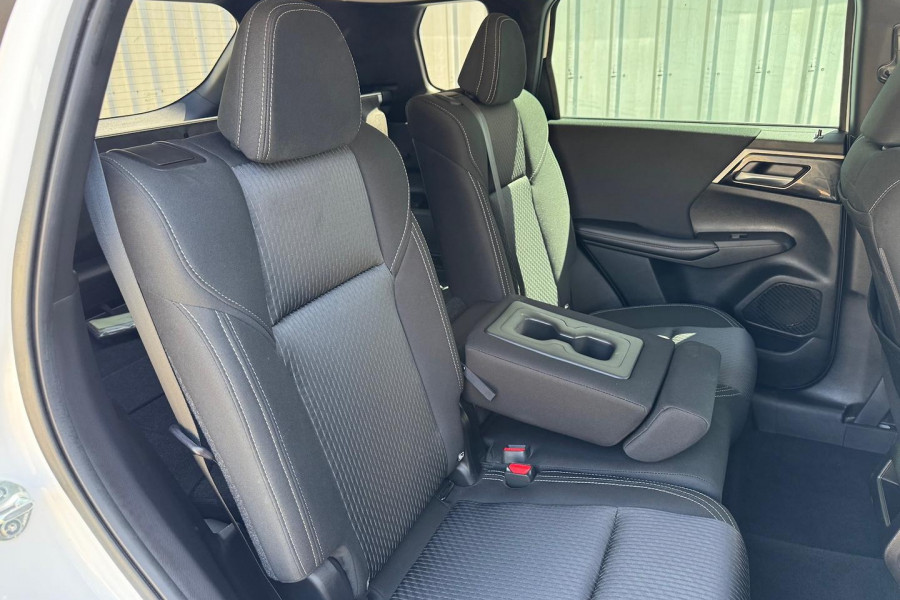 2022 MY22.5 Mitsubishi Outlander ZM LS SUV Image 25