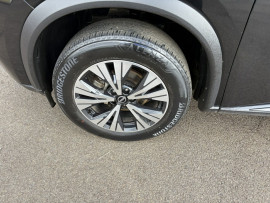 2022 MY23 Nissan X-Trail T33 ST-L SUV image 5