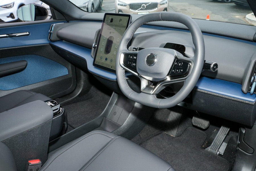 2024 MY25 Volvo EX30  Single Motor Extended Range Ultra SUV Image 19
