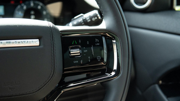 2024 Land Rover Range Rover Evoque L551 HSE SUV image 9