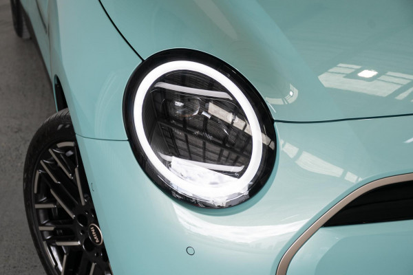 2026 MINI Cooper J01 SE Favoured Hatch image 19