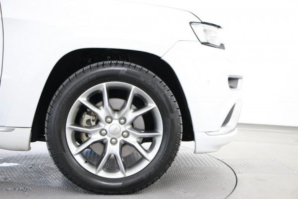 2014 MY15 Jeep Grand Cherokee WK Summit Suv Image 5