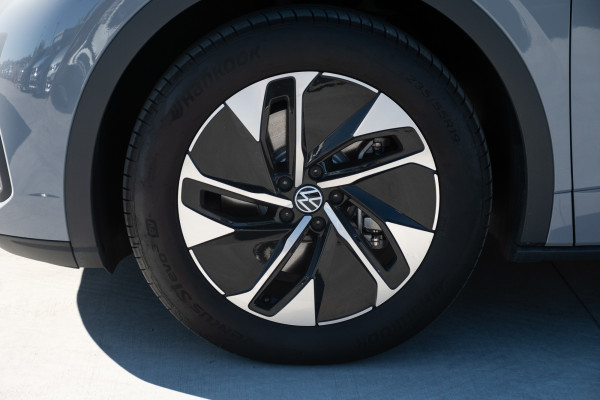 2025 Volkswagen ID. 5 E2 Pro SUV Image 23
