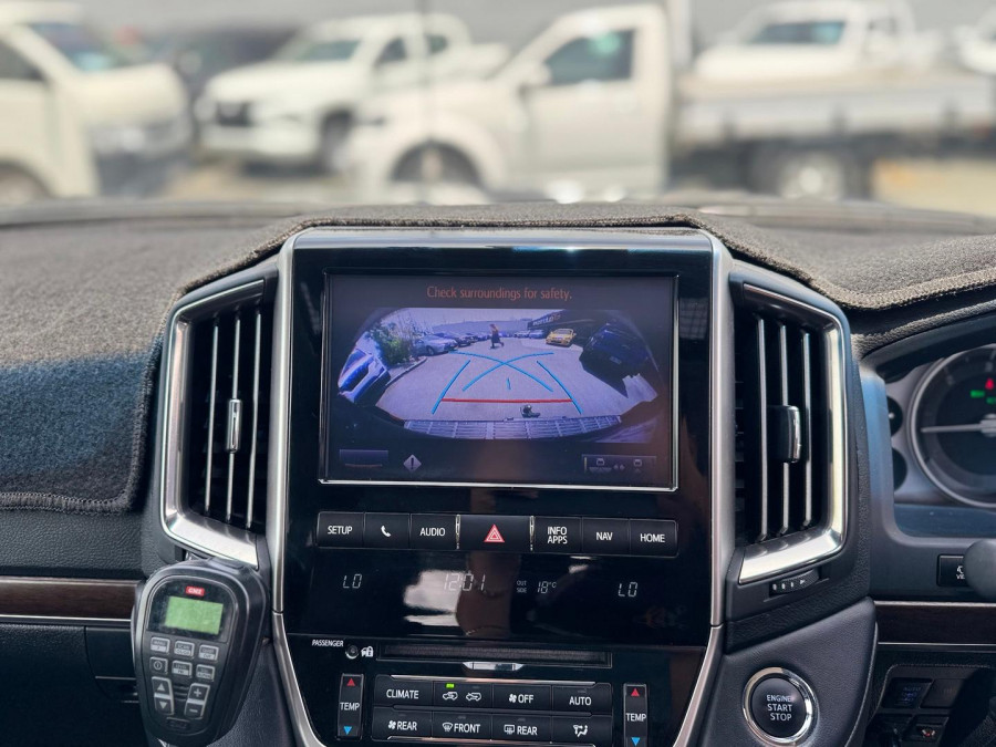 2019 Toyota LandCruiser VDJ200R VX SUV Image 22