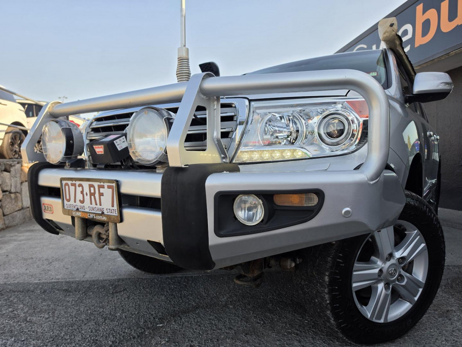 2012 MY10 Toyota LandCruiser VDJ200R Sahara SUV Image 2