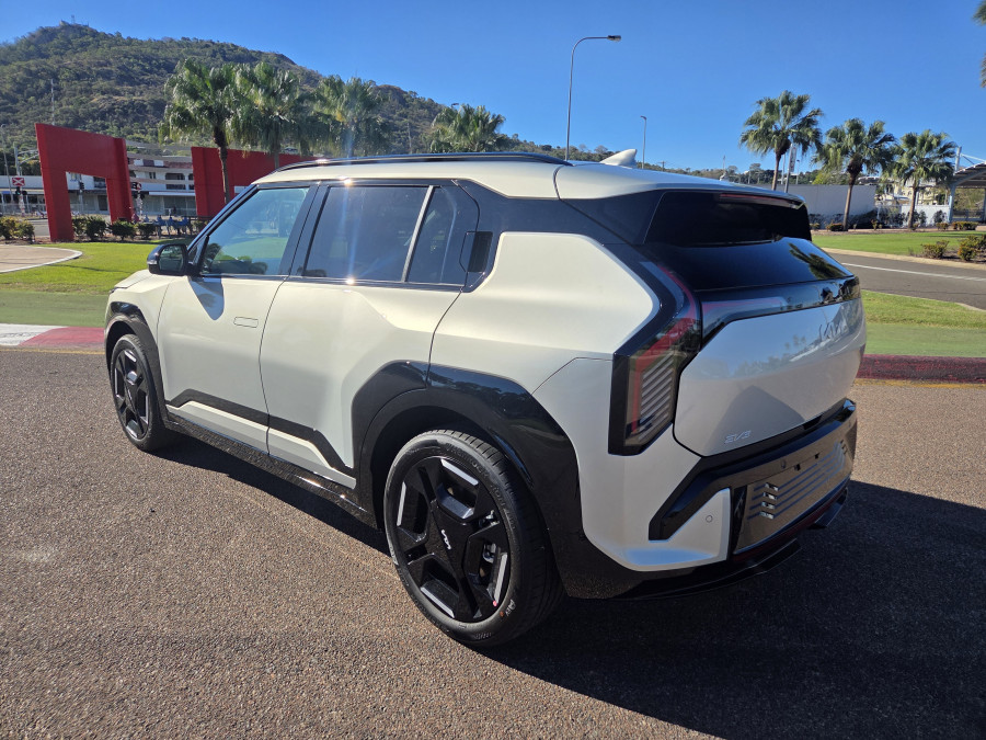 2026 Kia EV3 SV GT-Line SUV Image 8