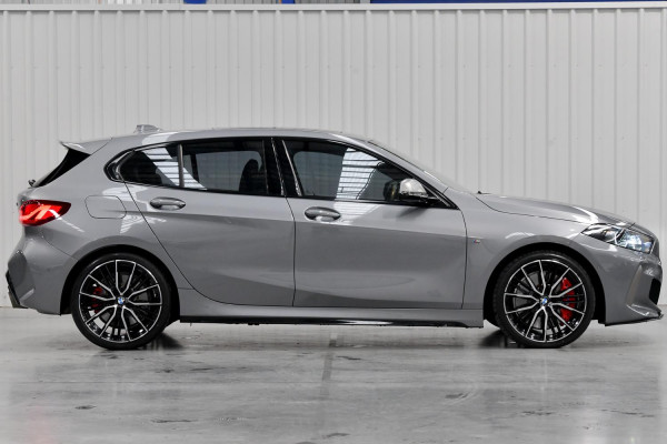2022 BMW 1 Series F40 M135i xDrive Hatch image 3