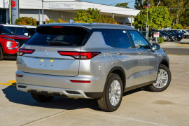 2024 Mitsubishi Outlander ZM LS SUV