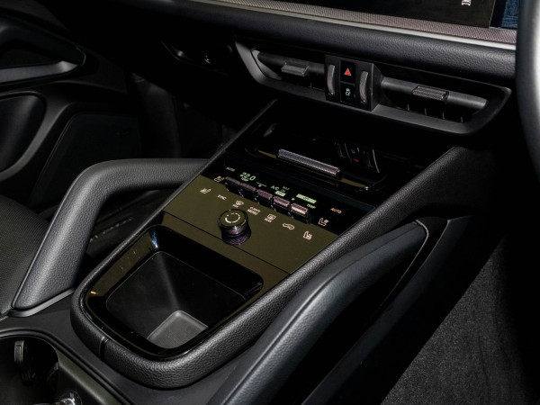 2023 MY24 Porsche Cayenne S SUV image 24