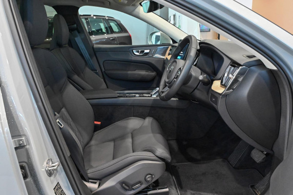2026 Volvo XC60 UZ Plus B5 Bright SUV Image 6