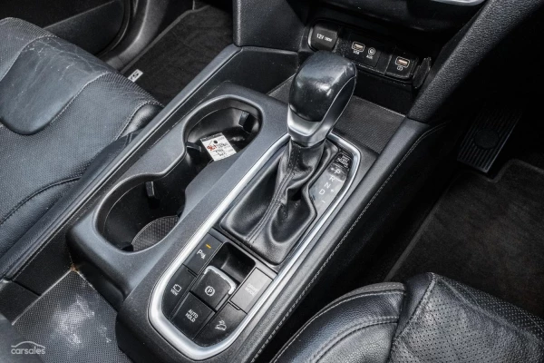 2018 MY19 Hyundai Santa Fe TM Elite SUV Image 12