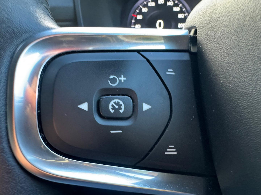 2020 Volvo XC40 XZ T4 Inscription SUV Image 17