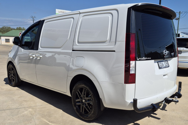 2026 MY27 Hyundai Staria Load US4.V4  Van Image 4