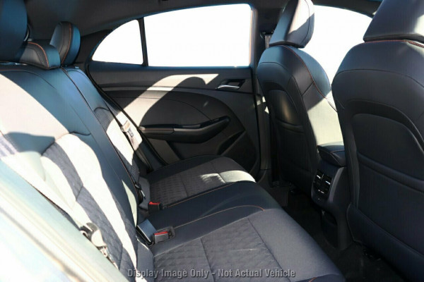 2024 MY24.5 MG MG3 ZP22 Essence Hybrid+ Hatch Image 5