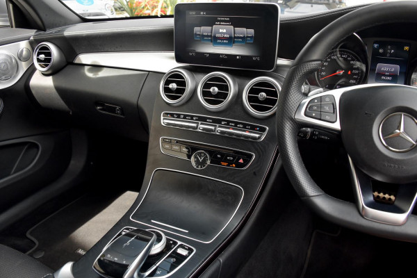 2016 Mercedes-Benz C-Class A205 C300 Convertible image 9