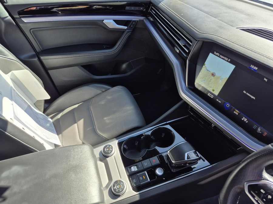 2020 MY21 Volkswagen Touareg CR 210TDI R-Line SUV Image 26