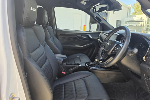 2025 MY24 Isuzu D-MAX RG BLADE Ute Image 10