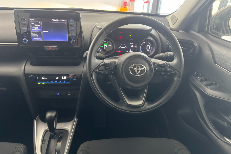 2021 Toyota Yaris Cross MXPB10R GX SUV Image 14