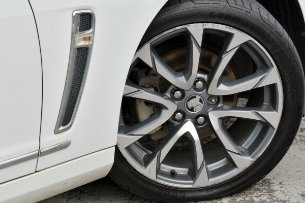 2015 MY16 Holden Calais VF V Wagon Image 24
