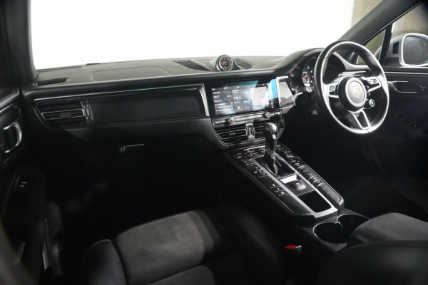 2020 Porsche Macan GTS SUV image 12