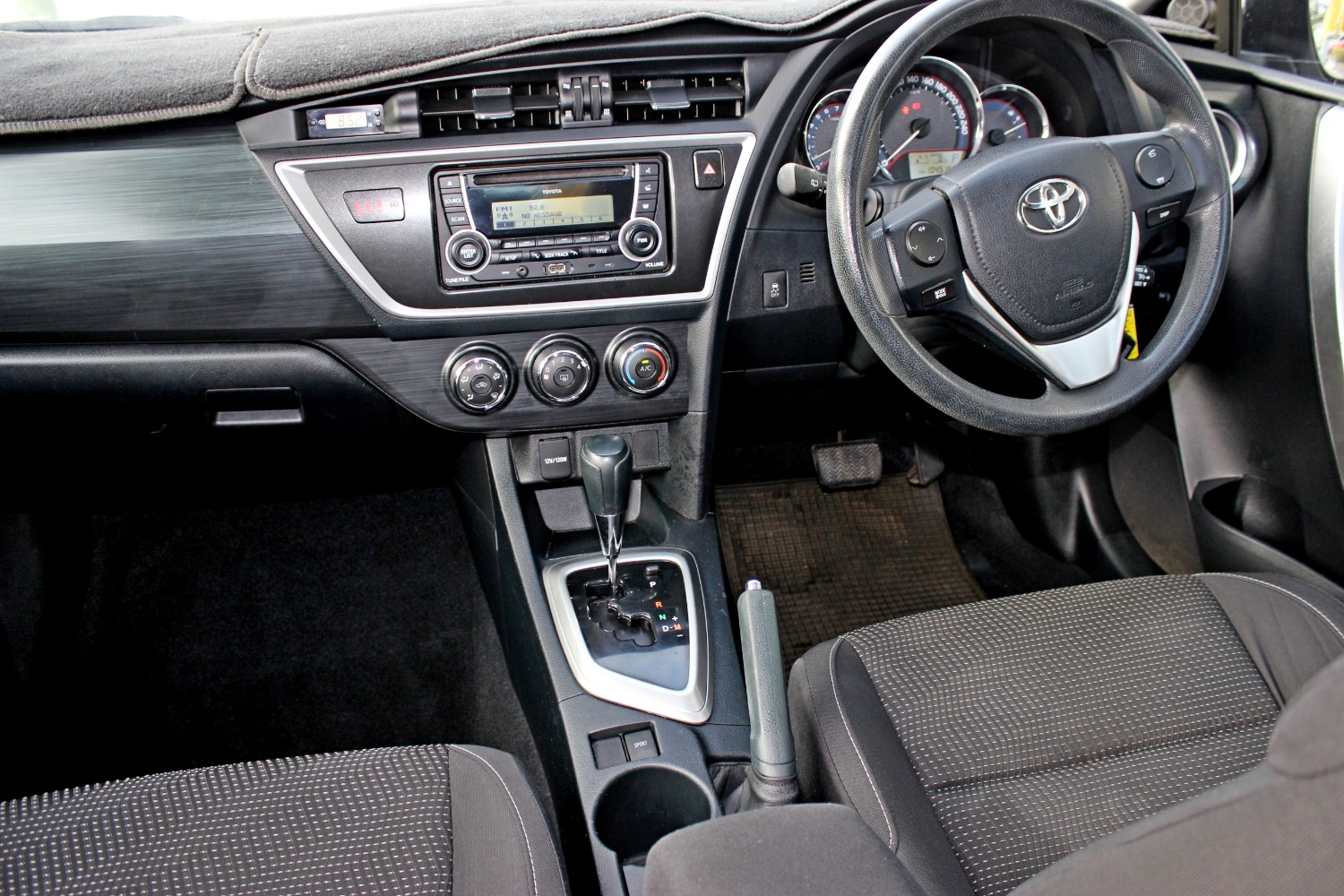 2014 Toyota Corolla ZRE182R Ascent Hatch Image 12