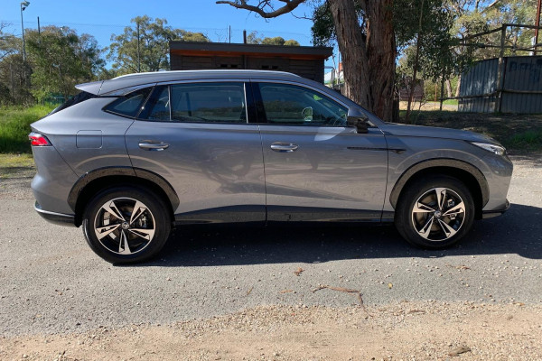 2025 MG HS AS33 Hybrid+ Excite SUV Image 2