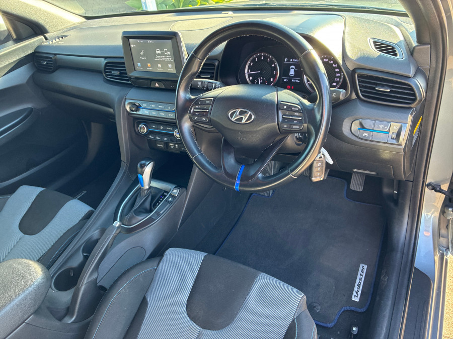 2019 MY20 Hyundai Veloster JS  Coupe Image 16