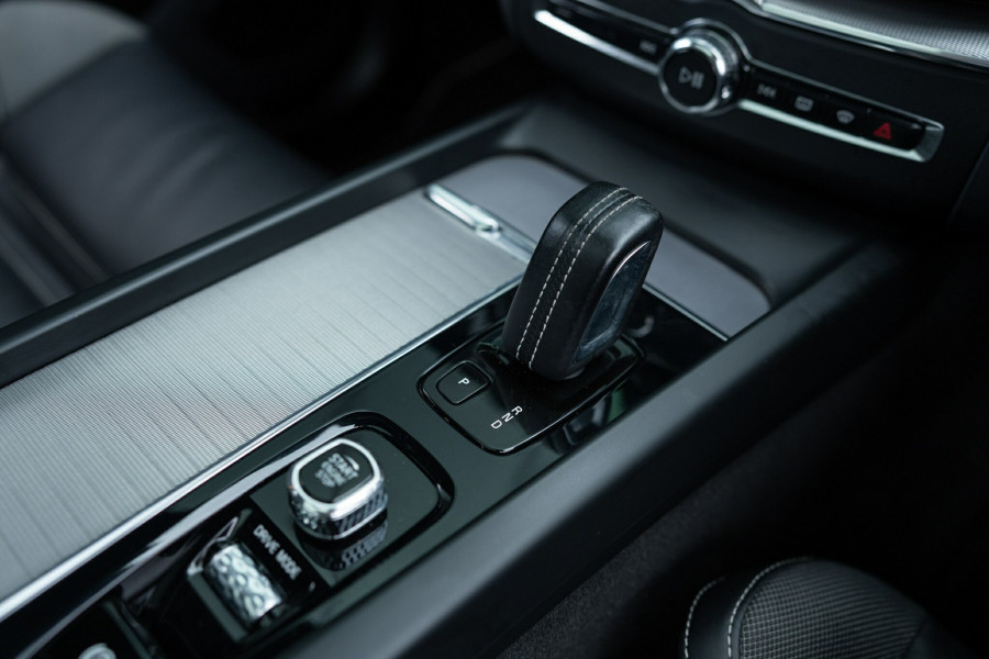 2021 Volvo XC60 UZ T8 Polestar SUV Image 27