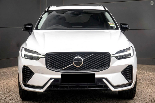 2026 Volvo XC60 UZ Plus T8 Plug-in Hybrid Dark SUV Image 2