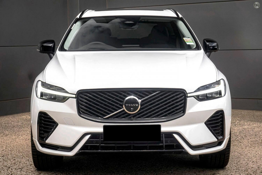 2026 Volvo XC60 UZ Plus T8 Plug-in Hybrid Dark SUV Image 2