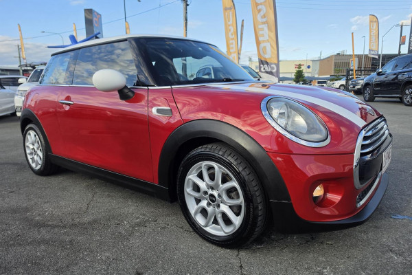 2015 MINI Cooper F56 Hatch Image 5