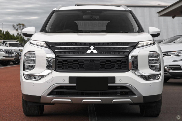 2024 Mitsubishi Outlander ZM LS SUV